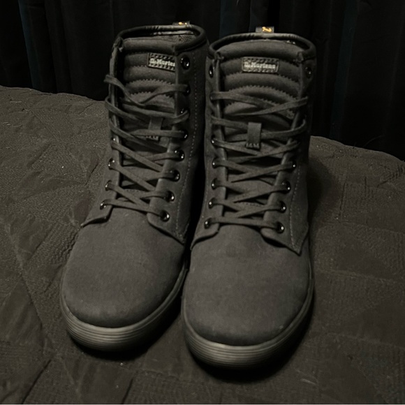 NWOT Women’s Doc Martens Sheridan Canvas Casual Boots - Picture 3 of 8